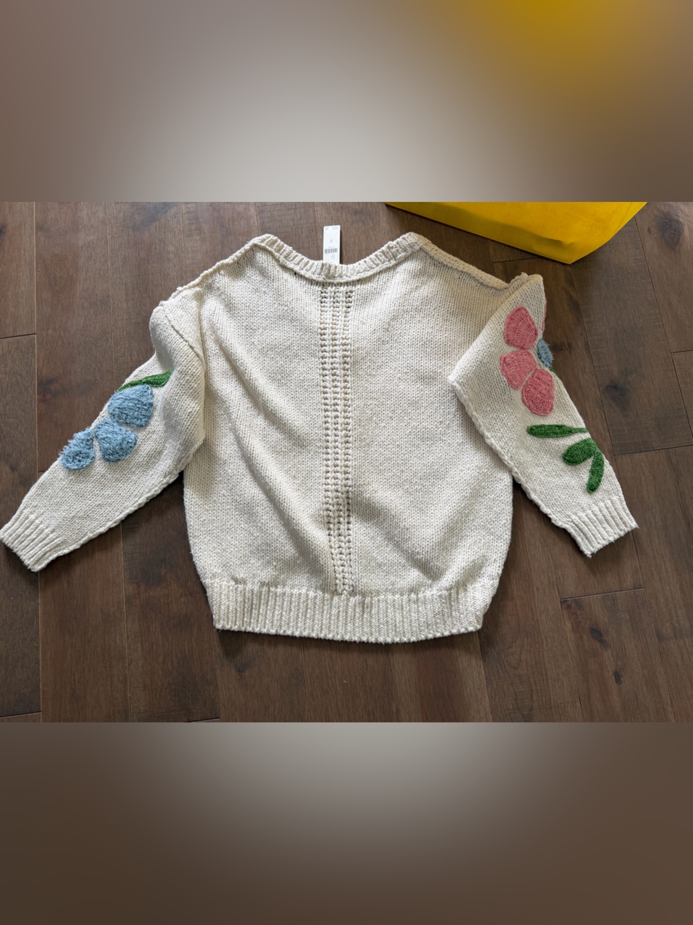 NWT Pilcro Textured Icon Cardigan Sweater / Cardigan - Embroidered Flowers - M - Picture 7 of 9
